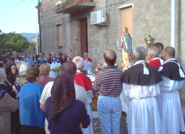 Santa messa in Via Eleonora